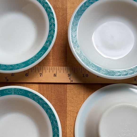 ⚜️ PYREX Milk Glass  Corning TURQUOISE Laurel Leaf & Flowers Band BOWL  6.5” EVC - Picture 5 of 16